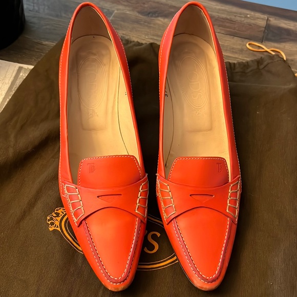 Shoes - Tod’s Loafer Kitten heels